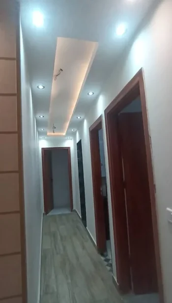 غرفة مفروشة للايجار في موقع هادي ومميز